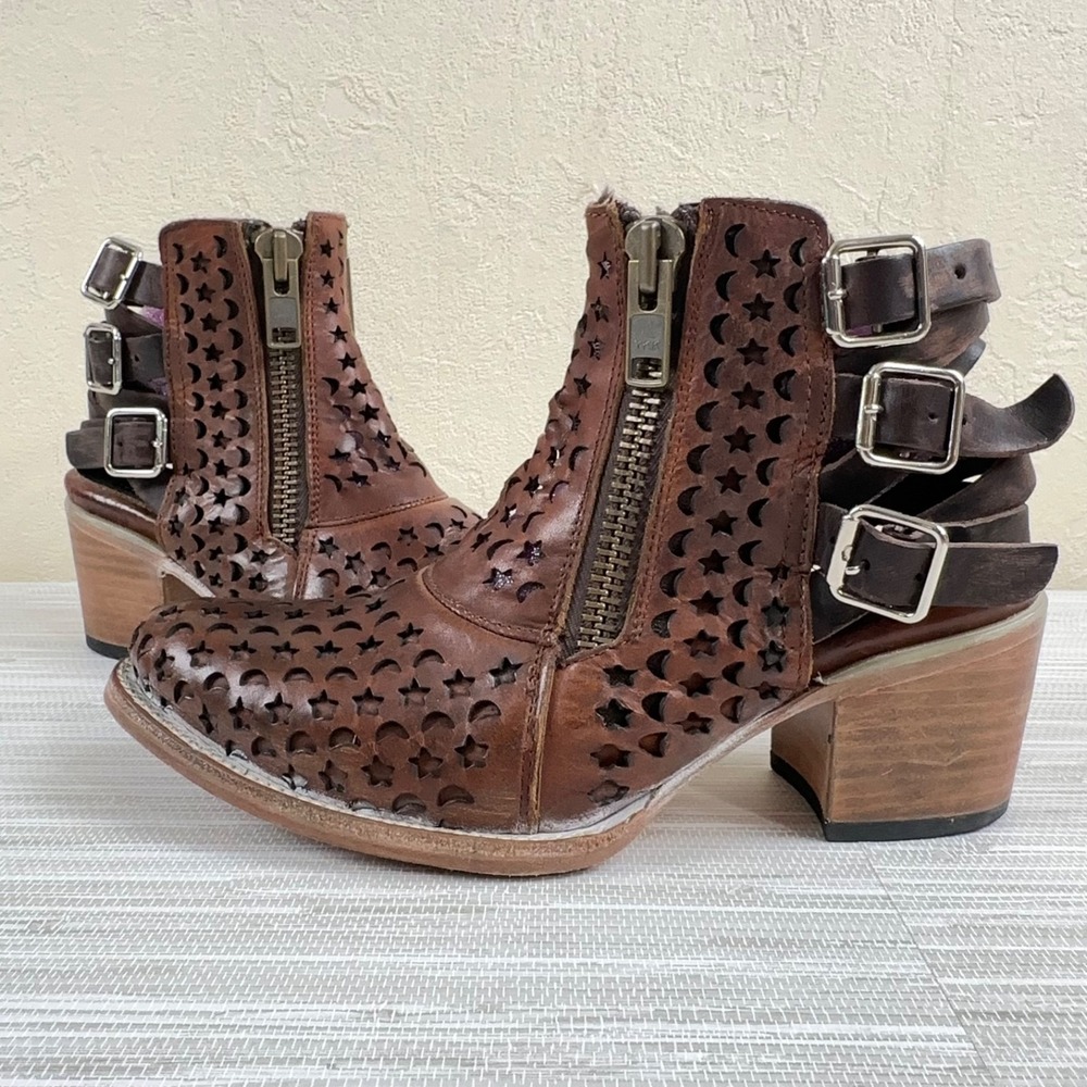Freebird Dahlia Womens Western Boho Witchy Booties 8 Moon Star Leather Buckles